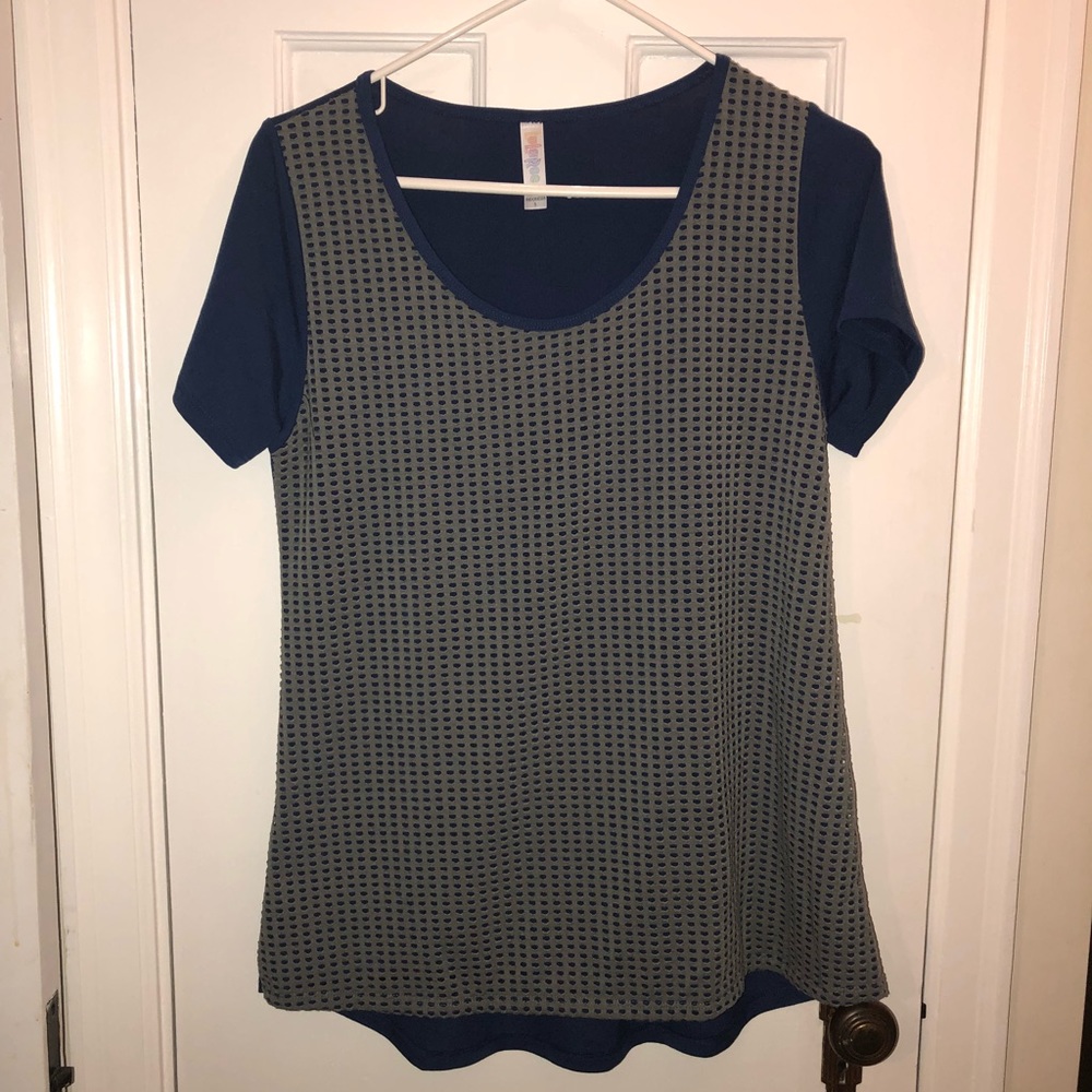⭐️Final Price⭐️ Small LuLaRoe Classic T